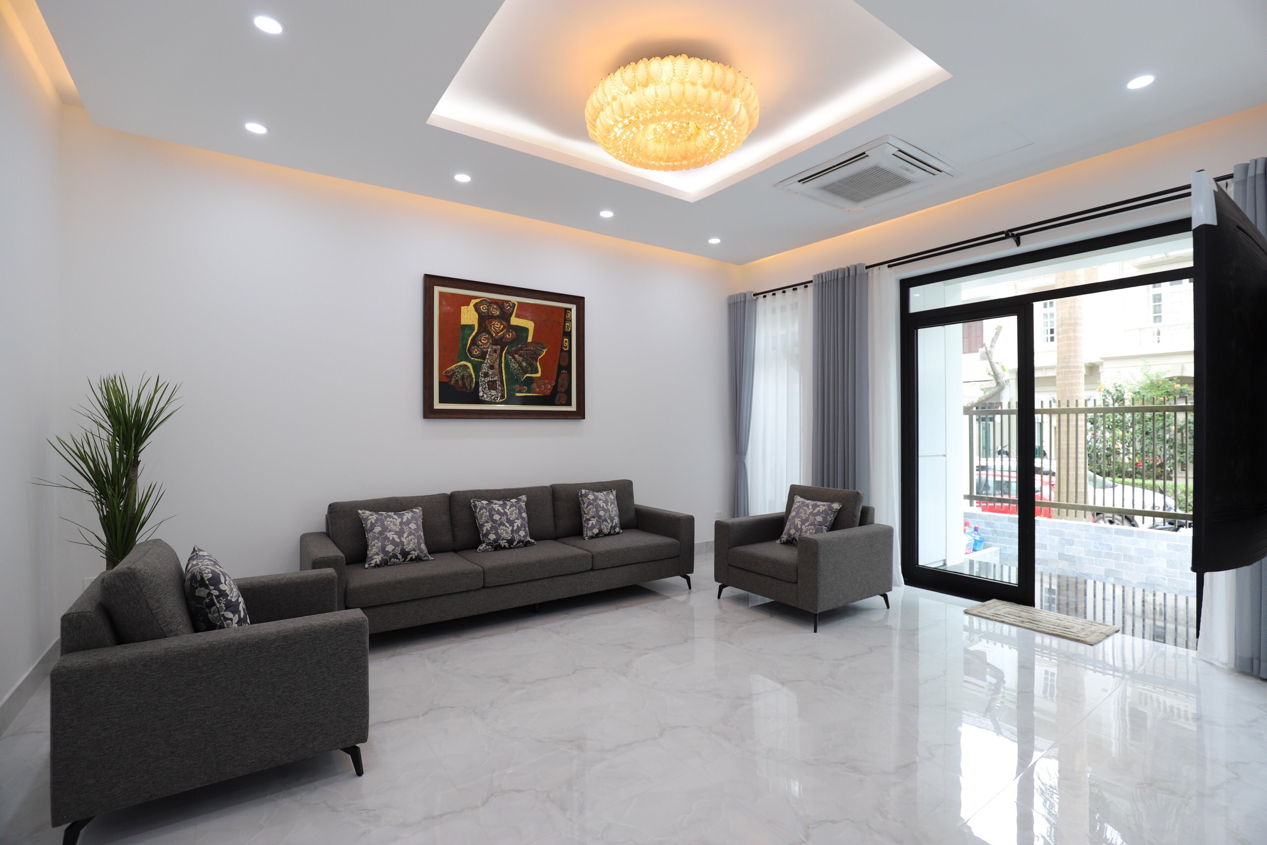 Cho thuê Biệt thự C4 Ciputra Tây Hồ 200m2, đủ đồ, nhà đang trống 1