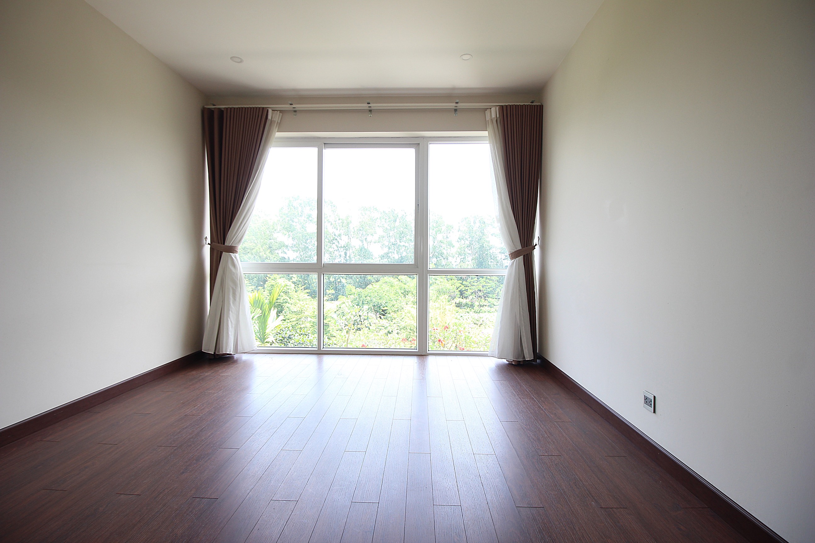 Cho thuê biệt thự sân vườn 5 ngủ khu Q Ciputra giá tốt 9