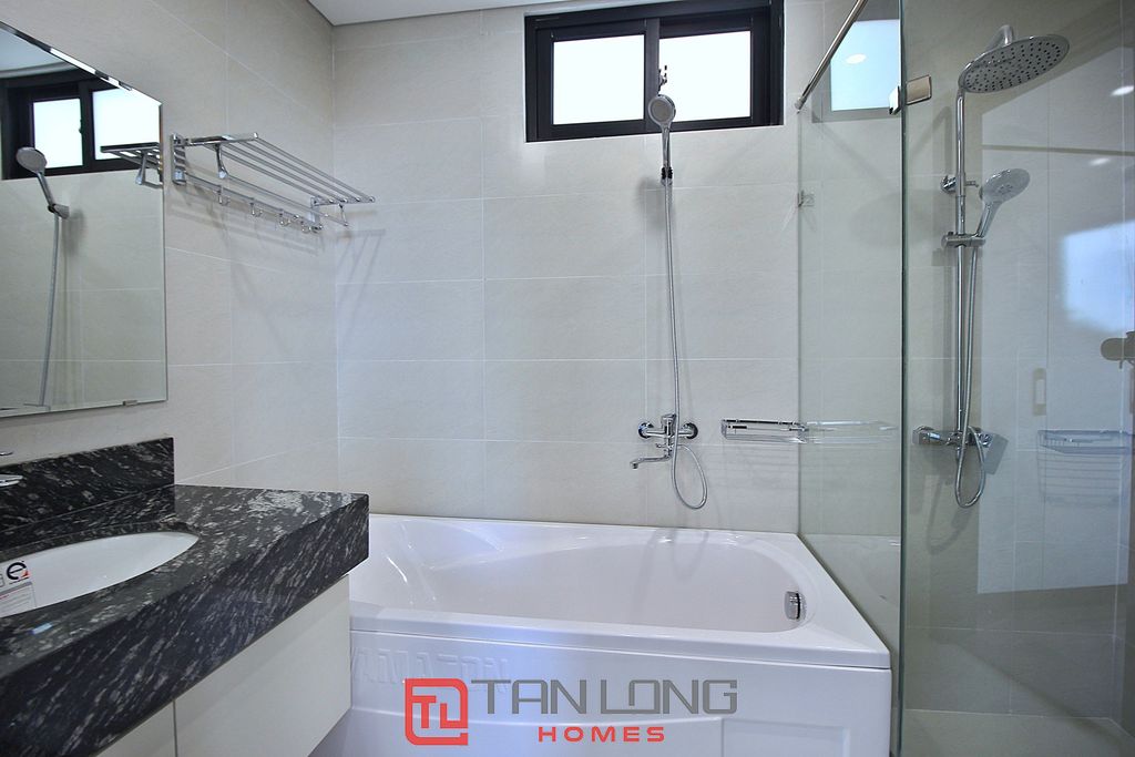 Cho thuê căn hộ 2 ngủ 2 vệ sinh - DT: 80m2 - Tầng 6 tại Trịnh Công Sơn 8