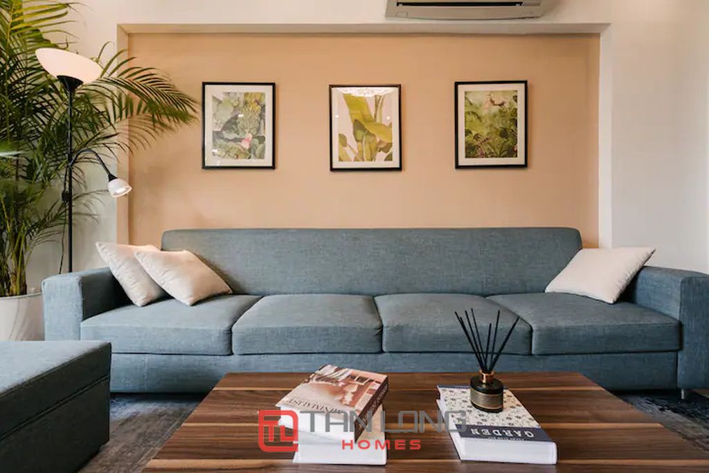 Cho thuê căn hộ 2 ngủ view Hồ giá tốt tại Tô Ngọc Vân 1