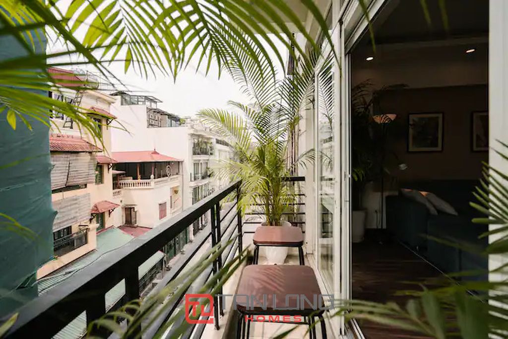 Cho thuê căn hộ 2 ngủ view Hồ giá tốt tại Tô Ngọc Vân 10