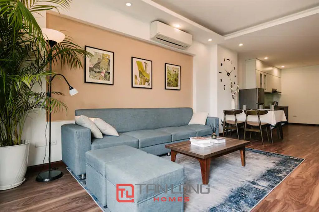 Cho thuê căn hộ 2 ngủ view Hồ giá tốt tại Tô Ngọc Vân 2