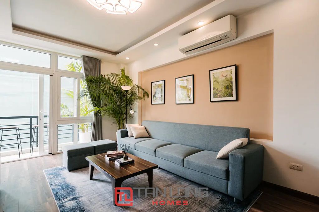 Cho thuê căn hộ 2 ngủ view Hồ giá tốt tại Tô Ngọc Vân 3
