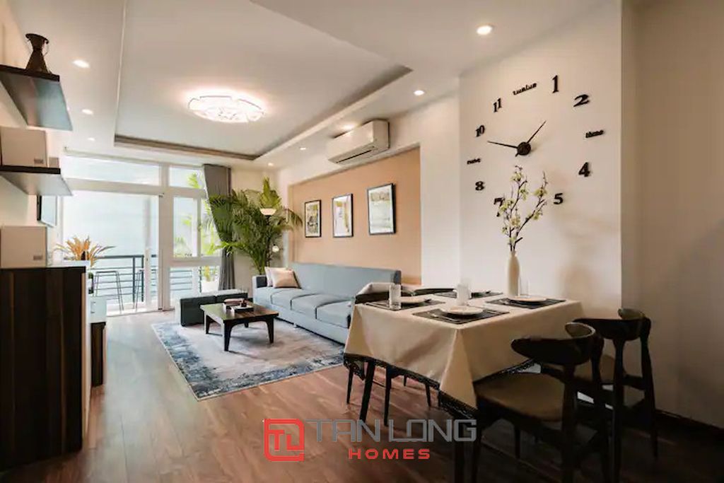 Cho thuê căn hộ 2 ngủ view Hồ giá tốt tại Tô Ngọc Vân 4