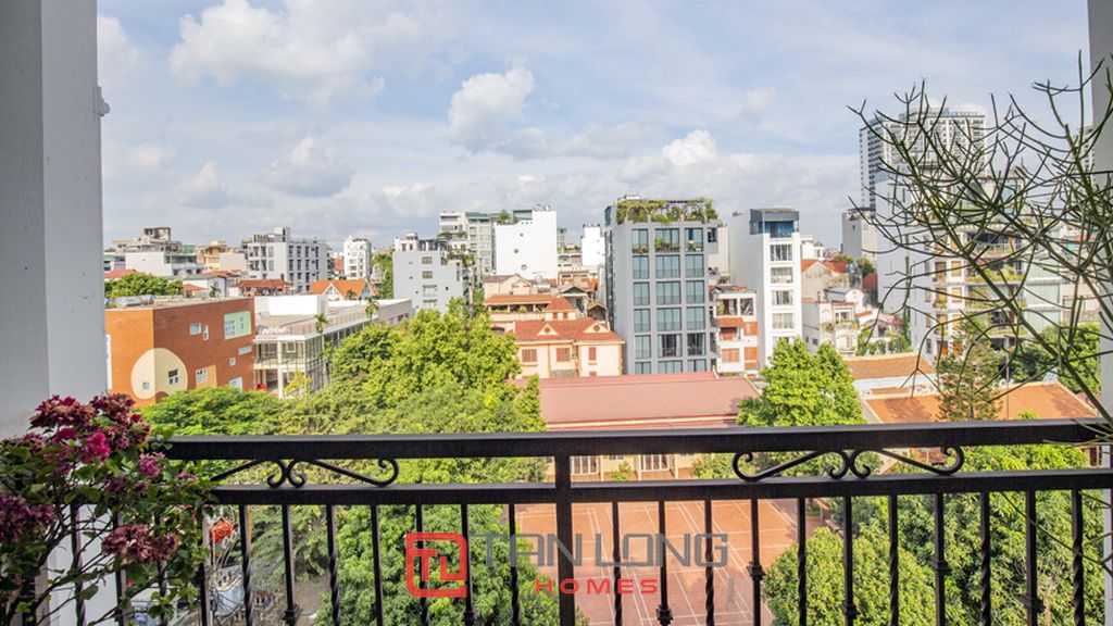 Cần cho thuê căn hộ 3 ngủ 3 vệ sinh tầng 6 View Hồ tại Tô Ngọc Vân
