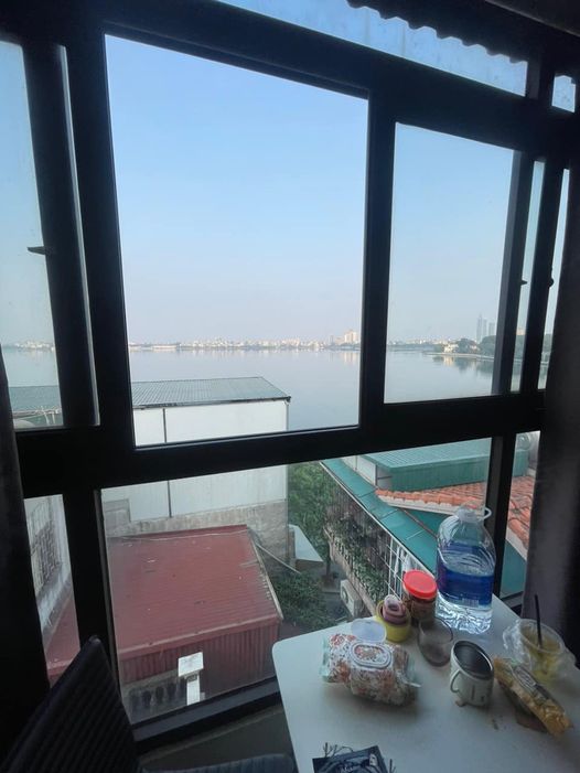 Bán nhà Nguyễn ĐÌnh Thi, View Hồ Tây. 3 mặt thoáng vĩnh viễn. đầu tư cho khách thuê sinh lời cao